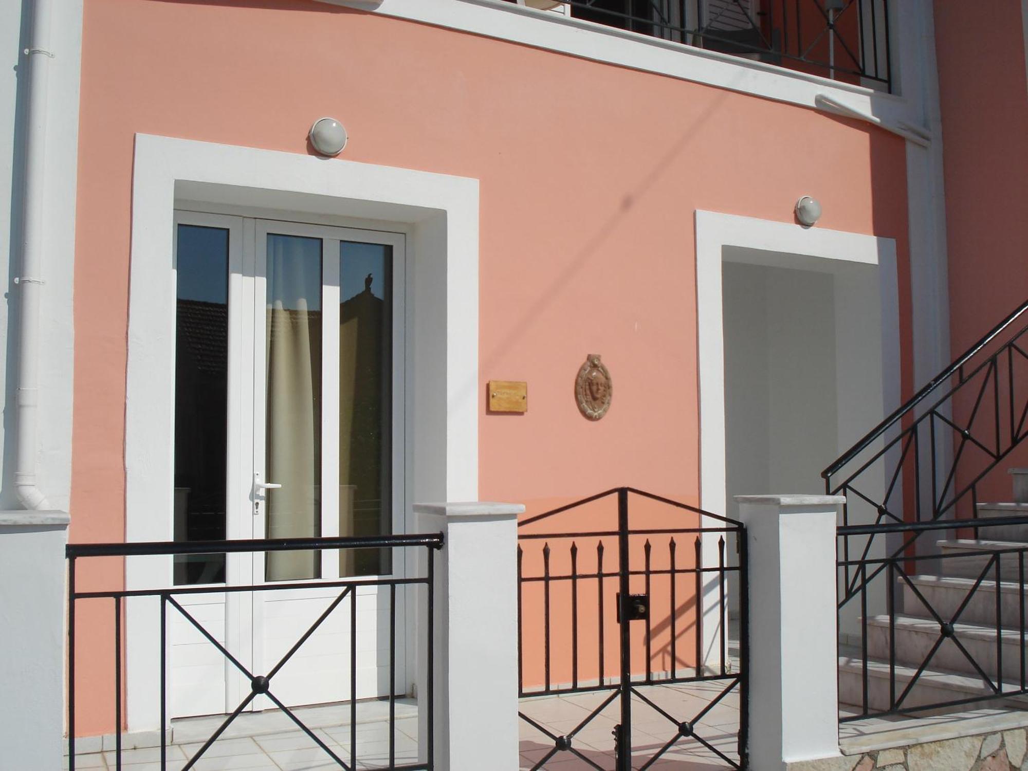 Mema'S Apartment Agia Efimia Exterior photo