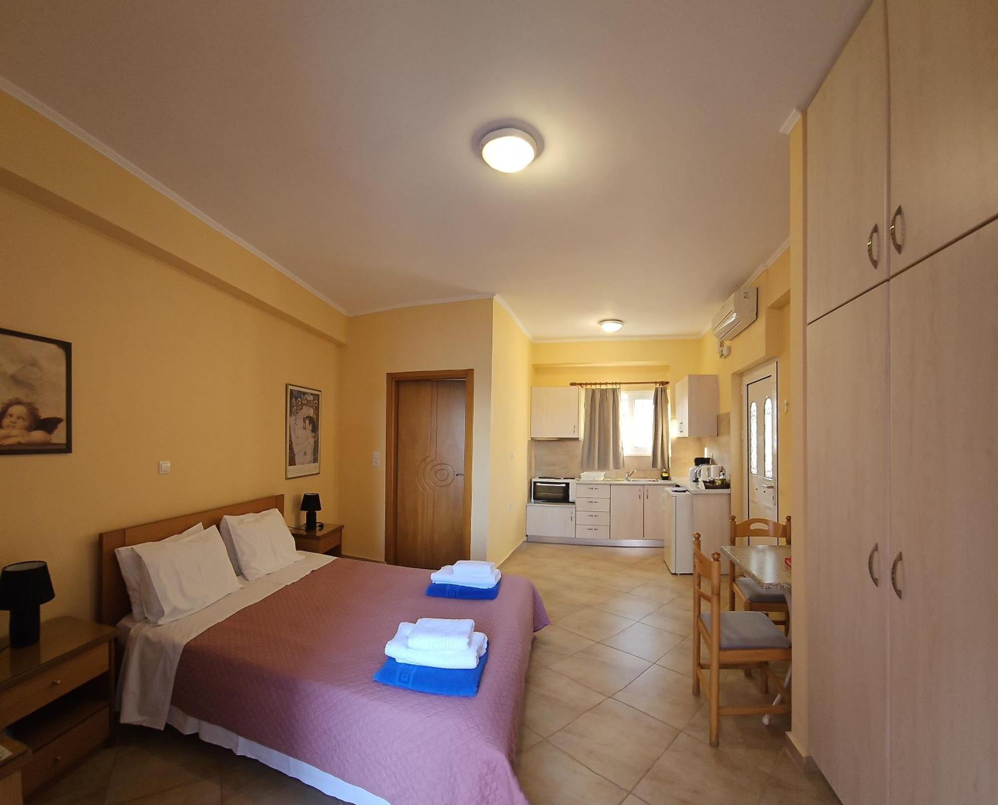 Mema'S Apartment Agia Efimia Room photo