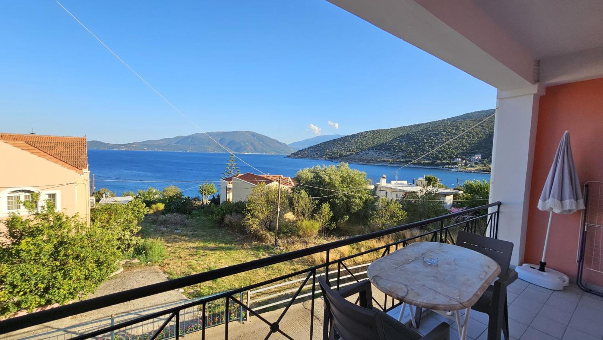Mema'S Apartment Agia Efimia Room photo